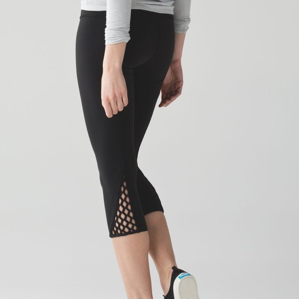 Lululemon True Self Crop size 6